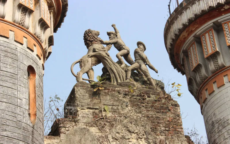 প্রাসাদ-নগরী ধান্যকুড়িয়া